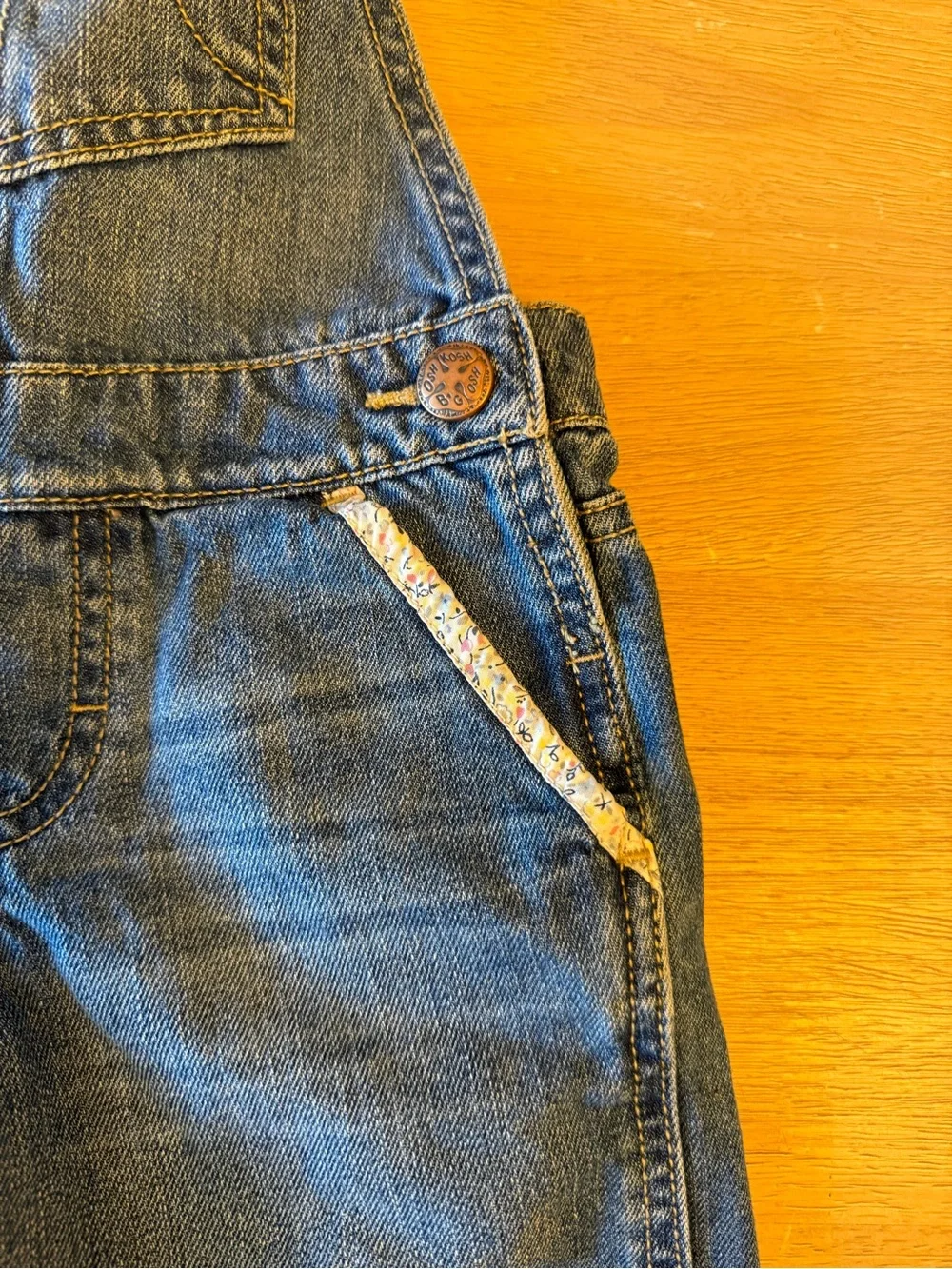 oshkosh bgosh girl blue jean and floral shorts Size 2T